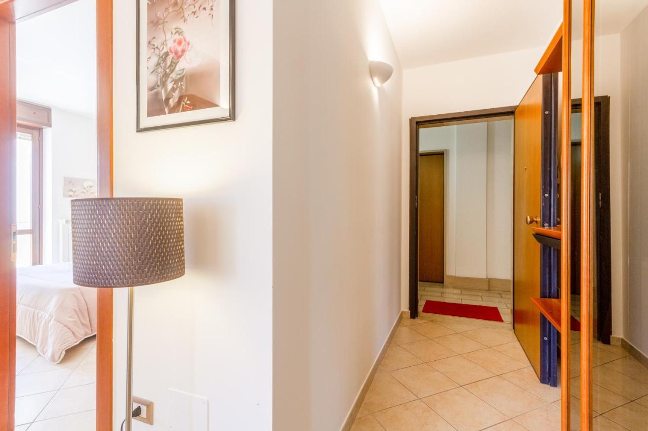 Roomy Apartment With Terrace & Parking ليتشي المظهر الخارجي الصورة