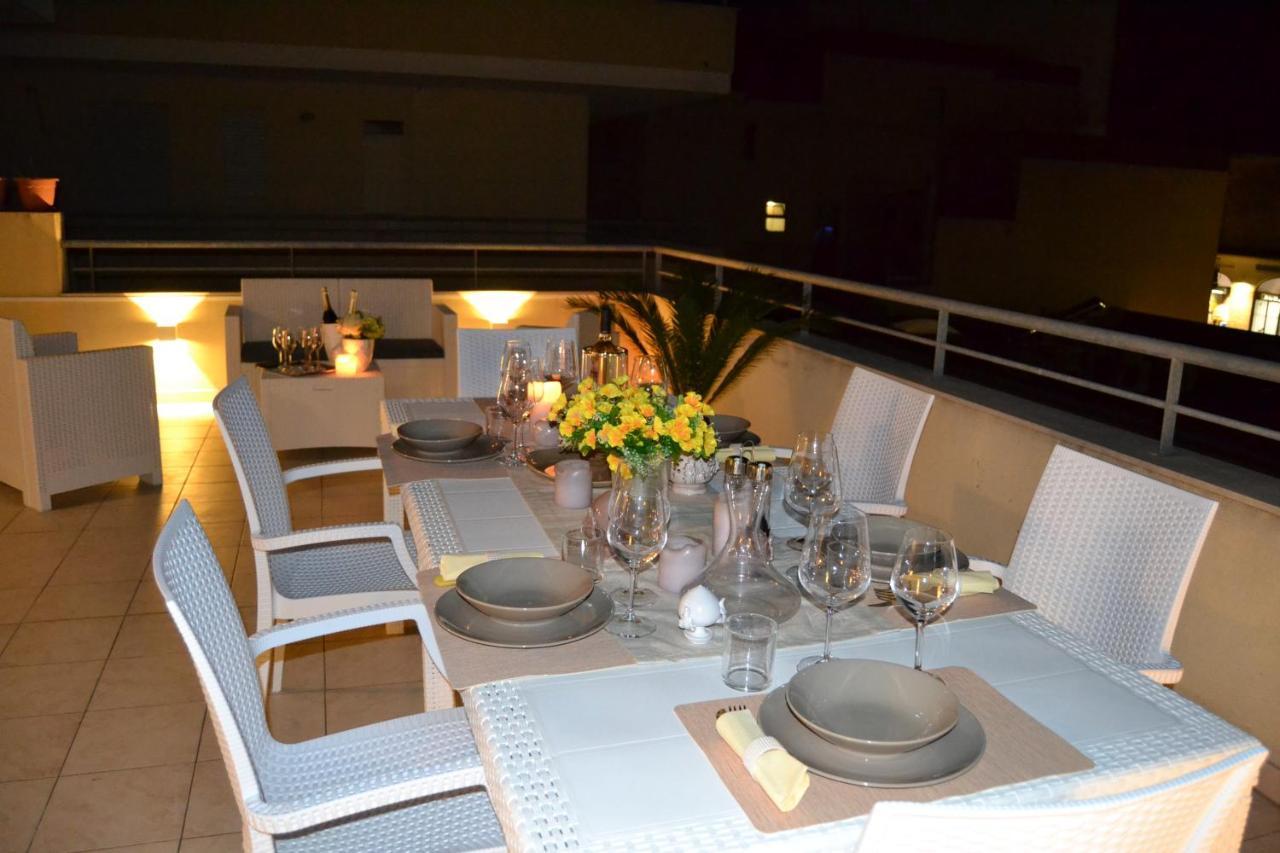 Roomy Apartment With Terrace & Parking ليتشي المظهر الخارجي الصورة