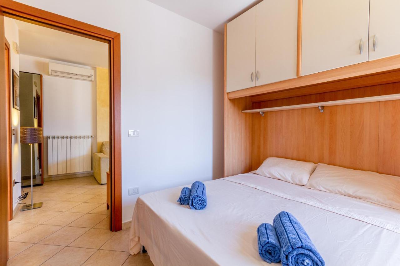 Roomy Apartment With Terrace & Parking ليتشي المظهر الخارجي الصورة